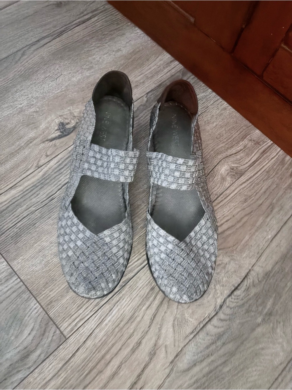 Nine West Woven Mary Jane Flats in metallic pewter Grey 6.5